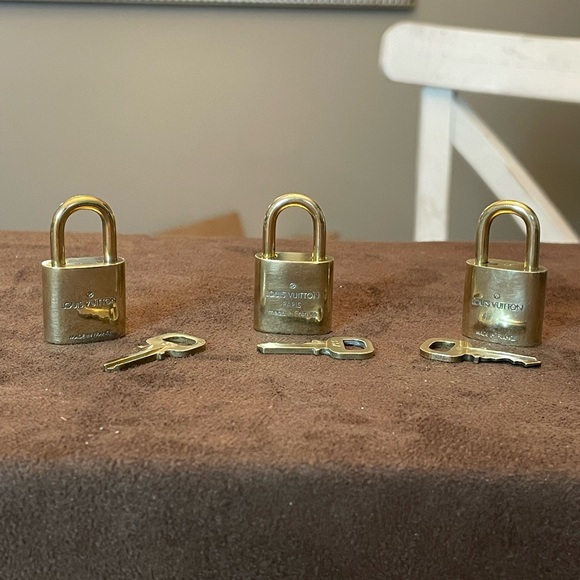 Louis Vuitton locks & keys - Picture 2 of 7